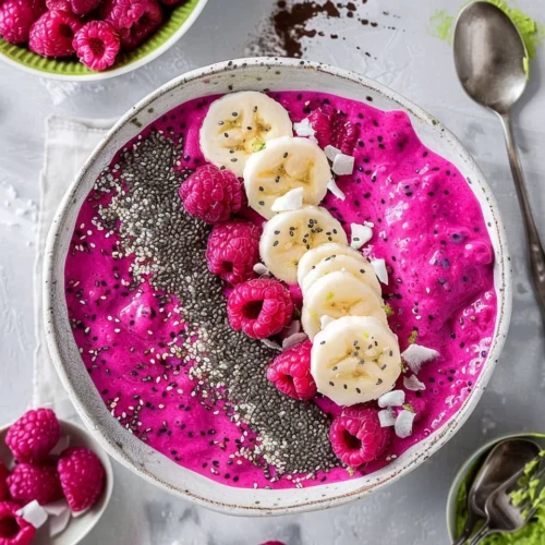 Dragon Fruit Smoothie Bowl